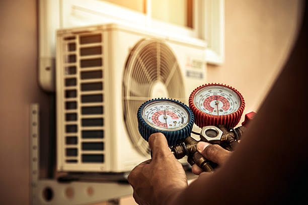 Professional Hvac Installation technician working in Lanark Village, FL